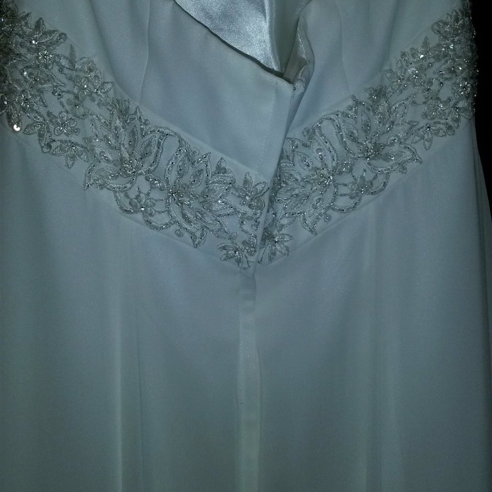 WEDDING DRESS - Picture 3 of 8